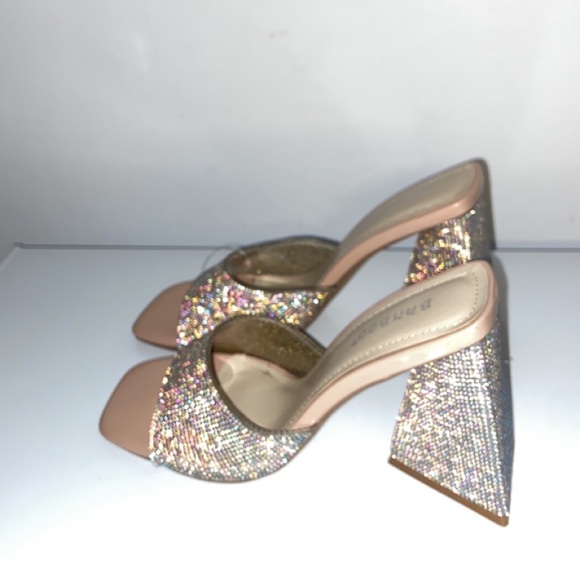 Bamboo Heels - Picture 8 of 8